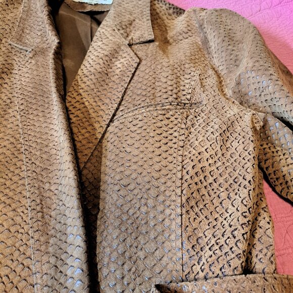 Full length Derishow by Group Sanfa coat, size 2 - Picture 3 of 7